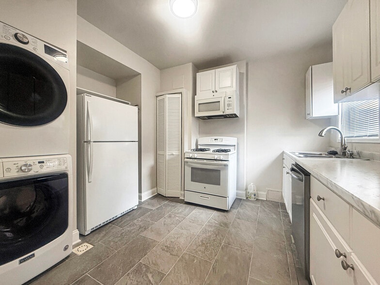 Building Photo - 1424 3rd St NW