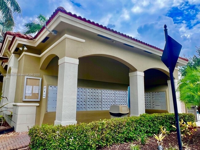 Building Photo - 8962 SW 18th St