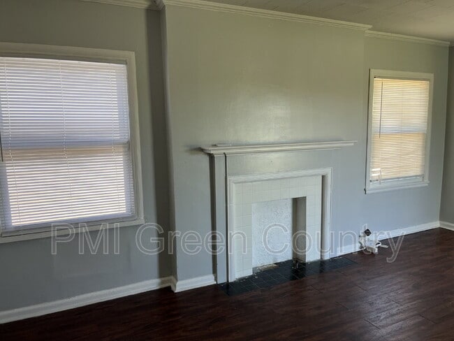 Building Photo - 342 E Woodrow St