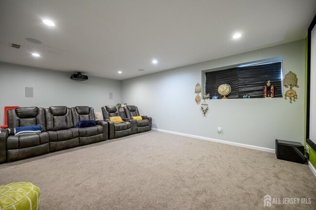 Building Photo - 47 Nelson Dr