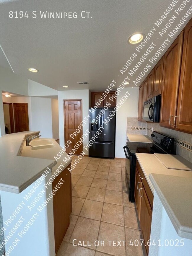 Building Photo - 8194 S Winnipeg Ct