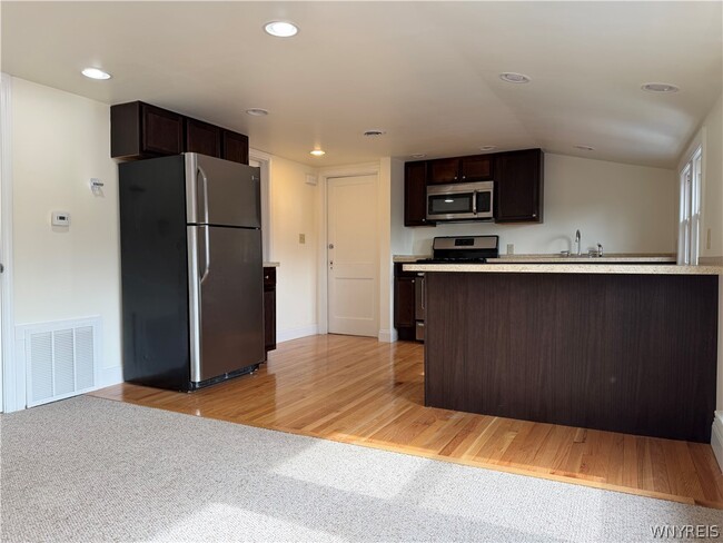 Building Photo - 35 N Ellicott St