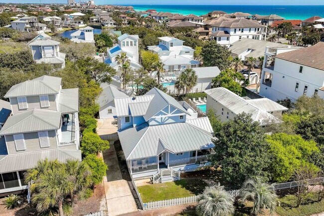 Building Photo - 61 Sunfish St