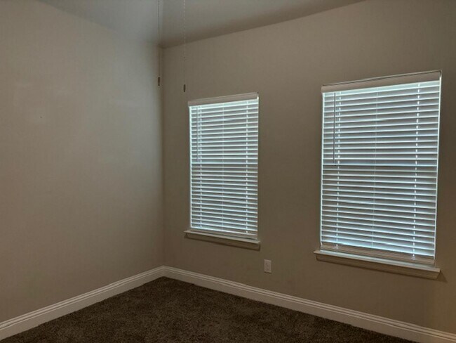 Building Photo - 1017 Greencove Dr