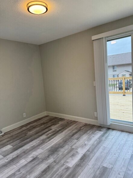bedroom 1 - 214 Lindell Dr
