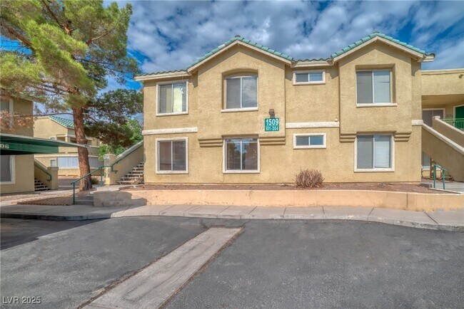 Building Photo - 1509 Linnbaker Ln