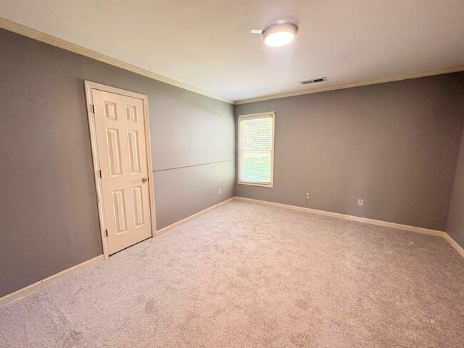 Building Photo - 1850 Wood Oak Dr