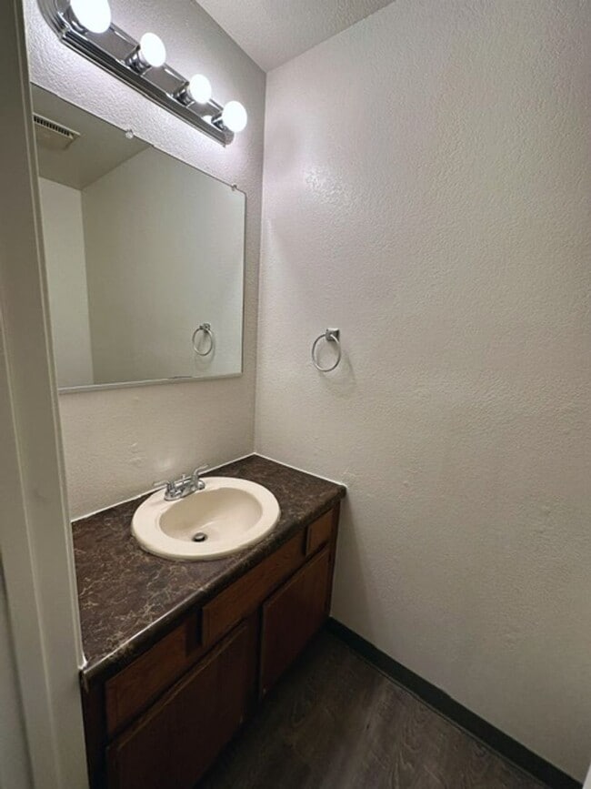 Building Photo - 3012 W 33rd Avenue