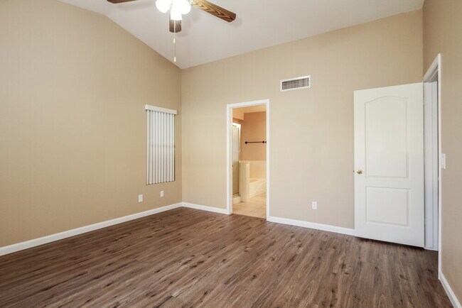 Building Photo - 9745 W Runion Dr