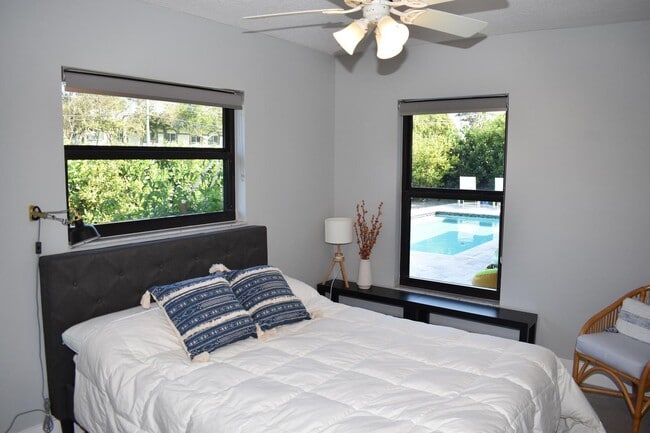 Building Photo - Northwest 12th Way, Boca Raton, FL 33486 - 4 BR 2 BA single-family home