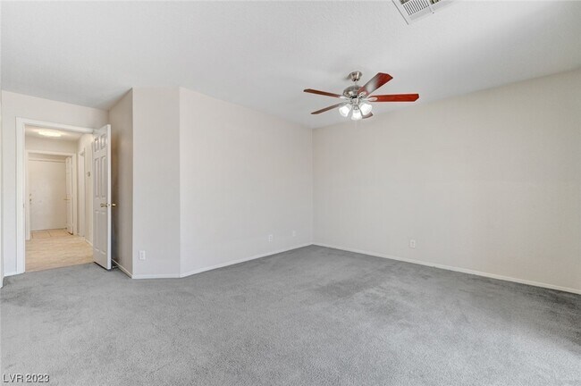 Building Photo - 5032 Drummond Rd