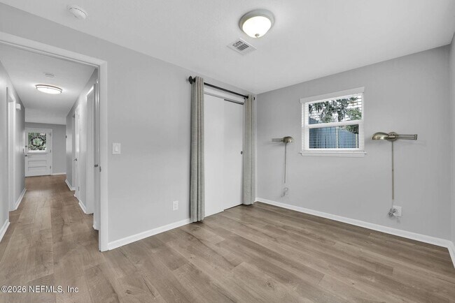 Building Photo - 1104 Boca Grande Ave