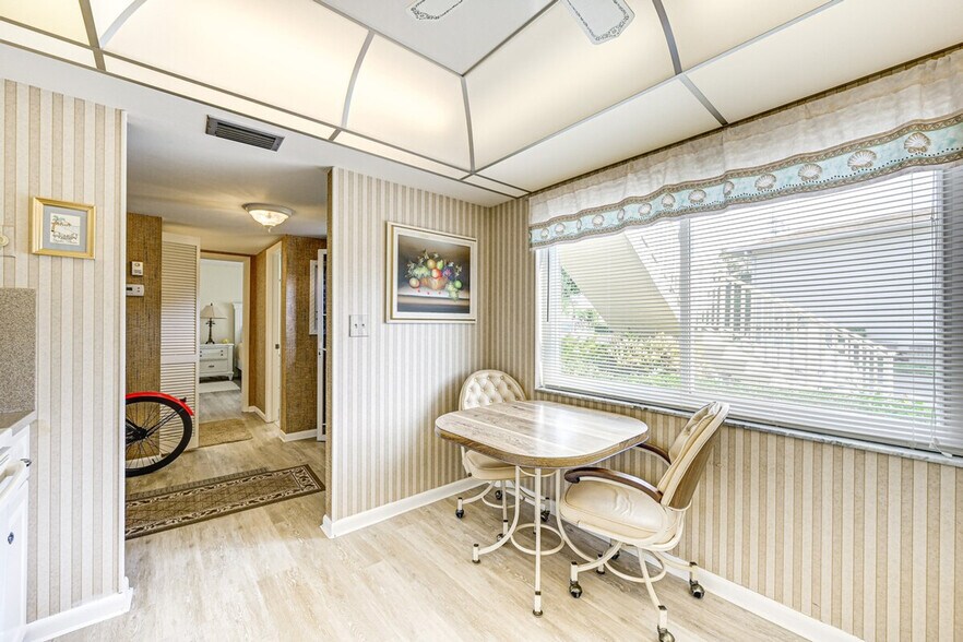 Building Photo - 432 Teryl Rd