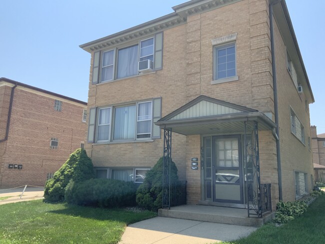 Primary Photo - 8365 W Summerdale Ave