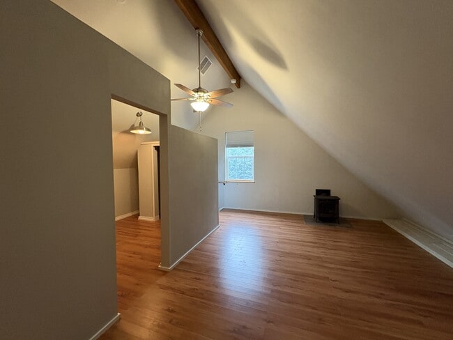 Building Photo - 141 E Fairfield Ct