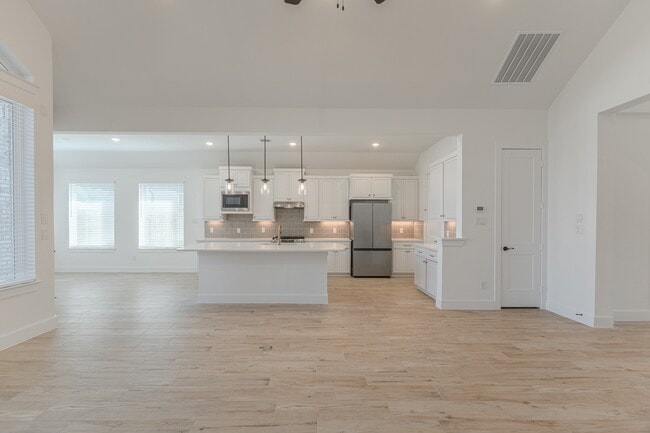 Building Photo - 9721 Roaring River Fls Ln