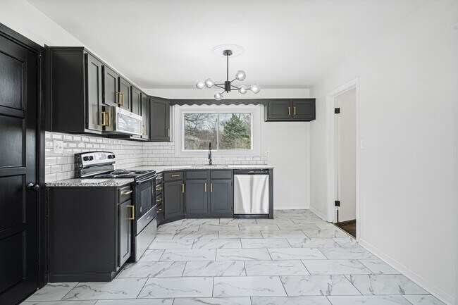 Building Photo - 7109 Conser St