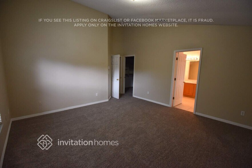 Building Photo - 1021 Empress Ln