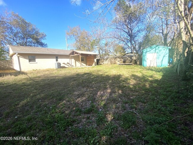 Building Photo - 11938 Inland Dr