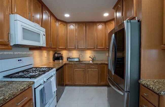 Building Photo - 31 SW 6th St