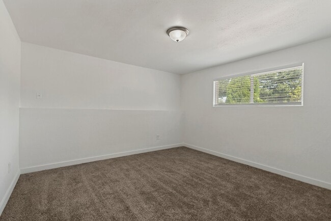 Building Photo - 5128 S 3760 W