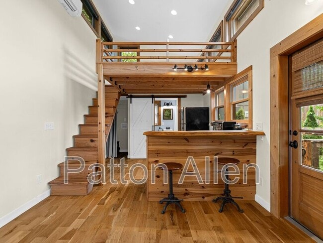 Building Photo - 81 5th Ave