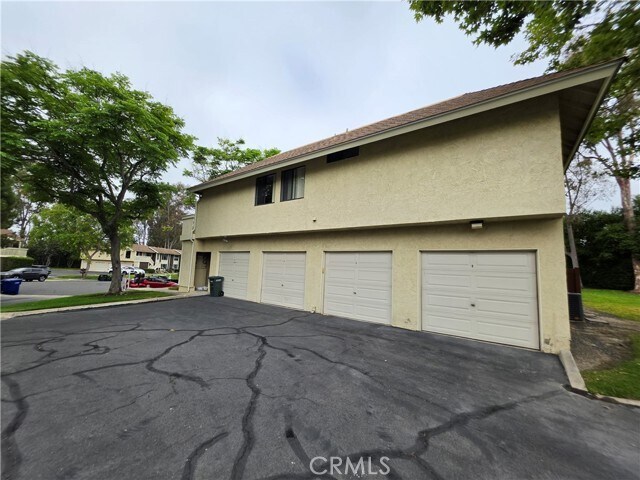 Building Photo - 26257 Hillsford Pl