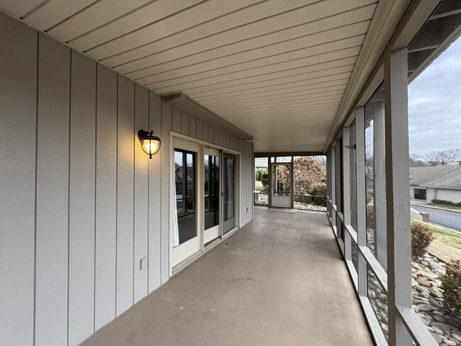 Building Photo - 128 Bokoshe Cir