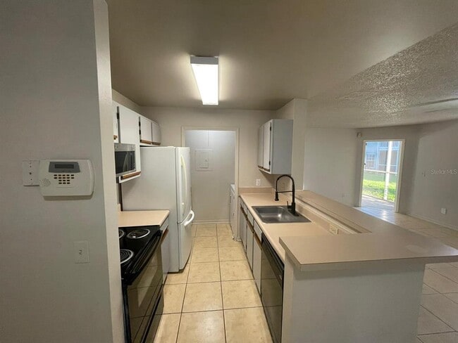 Building Photo - 6100 Westgate Dr