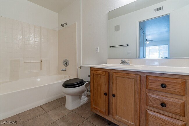 Building Photo - 3061 Key Largo Dr