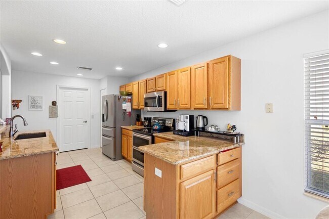 Building Photo - 15581 SW 11th Terrace Rd