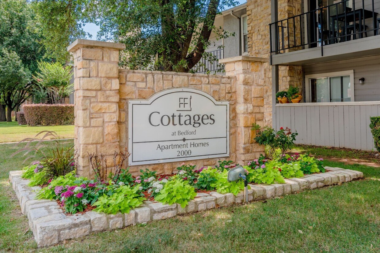 Cottages At Bedford Apartments Bedford Tx Apartment Finder