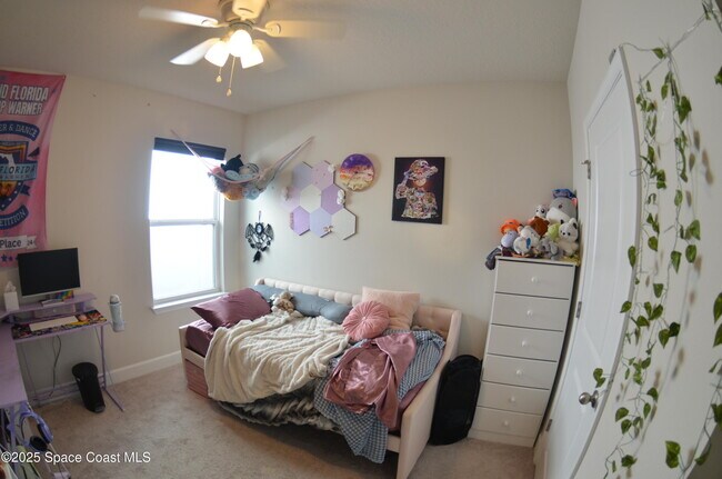 Building Photo - 125 Lavenna Ave