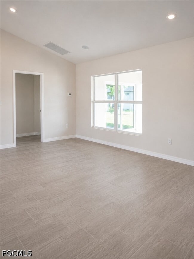 Building Photo - 1501 NE 43rd Terrace