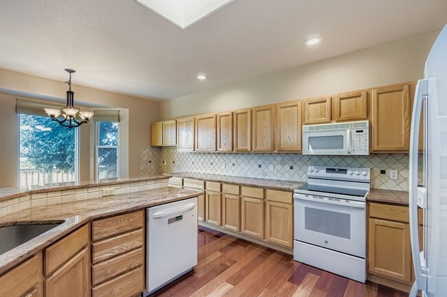 Building Photo - Spacious 4-Bedroom Home in Parker’s Desira...