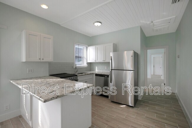 Building Photo - 13311 1st St E