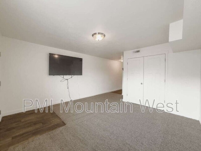 Building Photo - 641 N 30 E