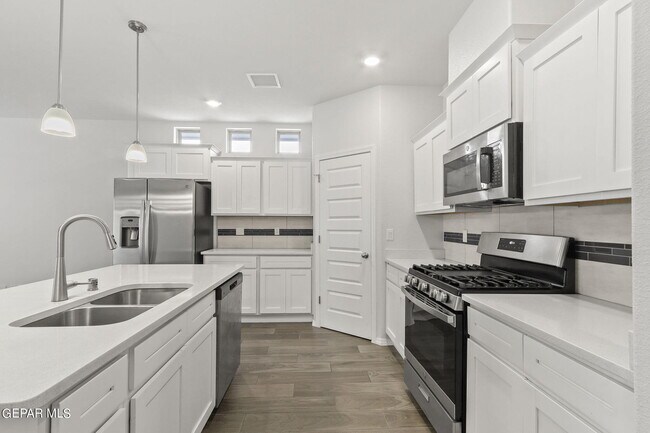 Building Photo - 7352 Frostline Pl