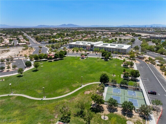 Building Photo - 6804 Rosinwood St