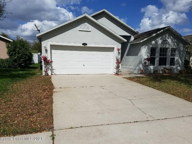 Building Photo - 888 Macon Dr