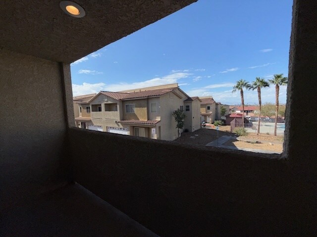 Building Photo - 68 Brown Swallow Way