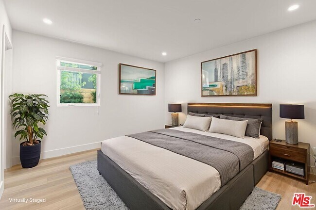 Building Photo - 1750 N Van Ness Ave