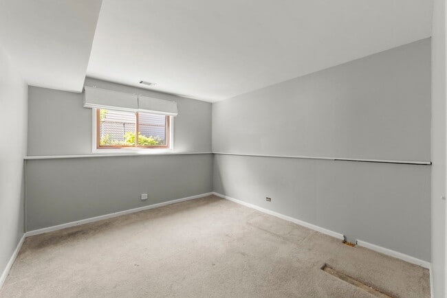 Building Photo - 1416 Sunnybrook Dr