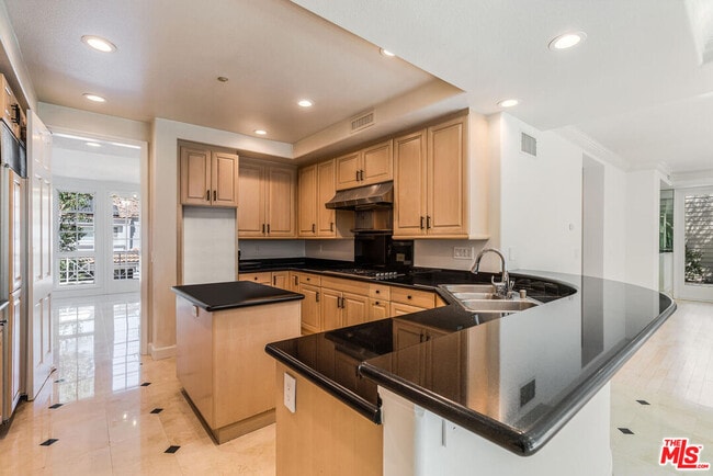 Building Photo - 2370 Brookshire Ln