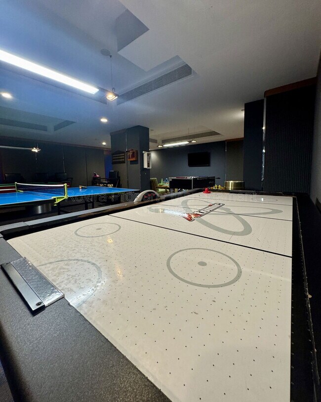 Building Photo - 19667 Turnberry Way