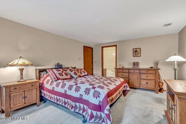 Building Photo - 718 E Veterans Hwy