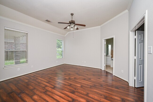 Building Photo - 7006 Kendall Lake Ct