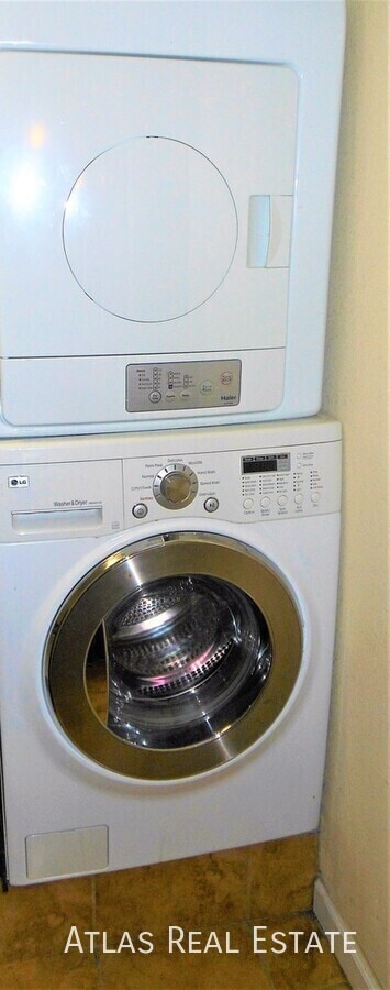 Building Photo - 1523 W 34th Ave