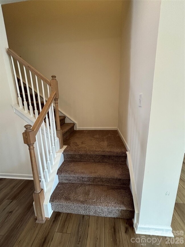 Building Photo - 5211 Maynard Hl Dr