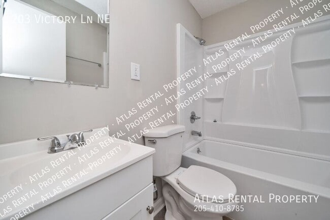 Building Photo - 203 Victory Ln NE